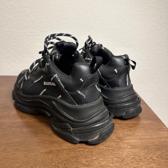 Balenciaga Triple S Sneakers - Picture 6 of 9